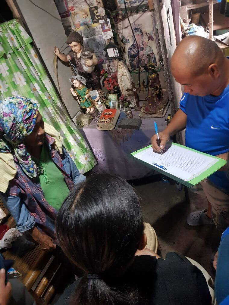 20 seniors in Bacolod Received Free Grocery Packs from BACIWA Customer Care Section